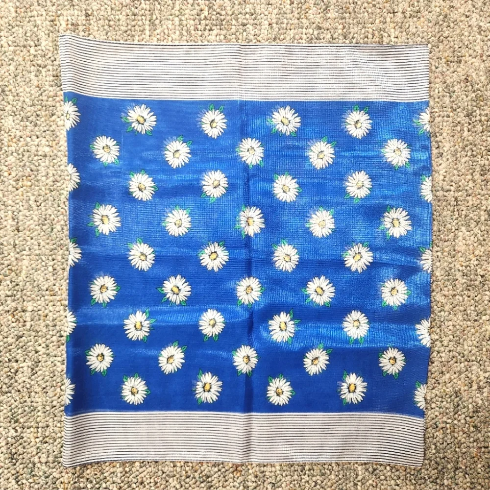Bloomingdale's Polyester Daisy Print Scarf